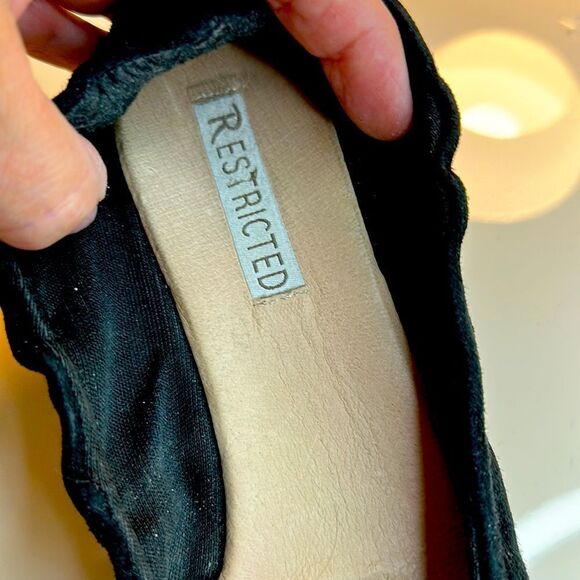 Restricted Delilah Suede platform wedges - Picture 3 of 5